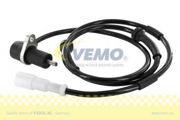 VEMO V24720030 Датчик, частота обертання колеса